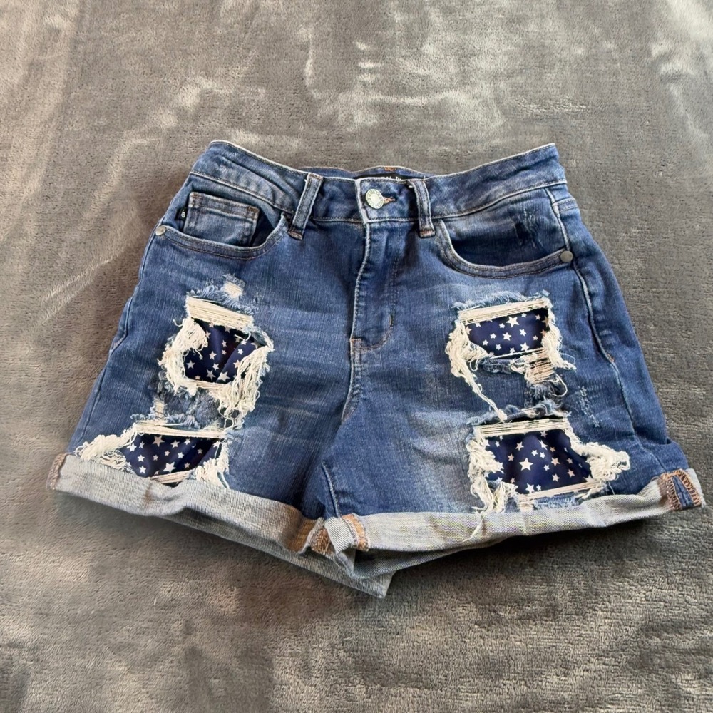 Judy Blue Womens Distressed Patriotic Star Patch Denim Shorts Small Mid Rise